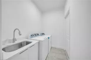 8045 Buttercup Cir, Labelle, FL 33935 - Photo 21
