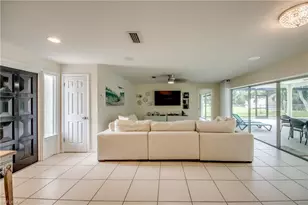 4424 SE 11th Pl, Cape Coral, FL 33904 - Photo 5