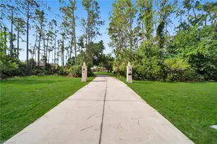 3241 Tropicaire Blvd, North Port, FL 34286 - Photo 3