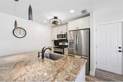 210 Hibiscus Dr, Fort Myers Beach, FL 33931 - Photo 5