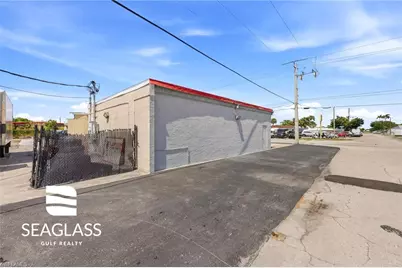 2730 Fowler St, Fort Myers, FL 33901 - Photo 9