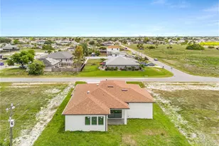 1306 NE 3rd Ave, Cape Coral, FL 33909 - Photo 25