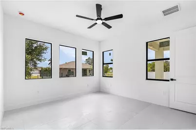 324 NE 15th St, Cape Coral, FL 33909 - Photo 13