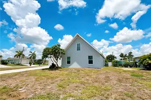 429 SW 44th St, Cape Coral, FL 33914 - Photo 3