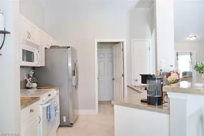 818 SW 11th Ave, Cape Coral, FL 33991 - Photo 15