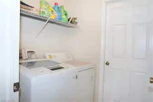 818 SW 11th Ave, Cape Coral, FL 33991 - Photo 31