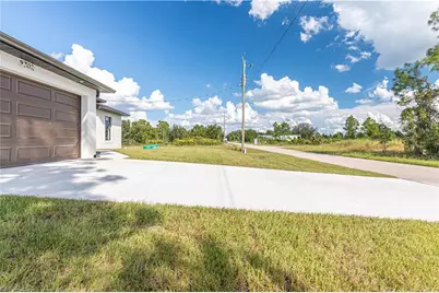 2708 42nd St W, Lehigh Acres, FL 33971 - Photo 5