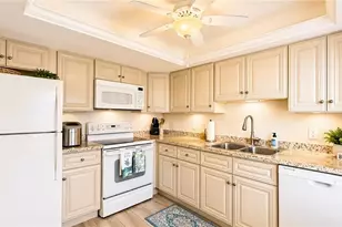 7430 Lake Breeze Dr, Fort Myers, FL 33907 - Photo 9