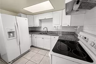 2239 Iris Way, Fort Myers, FL 33905 - Photo 11
