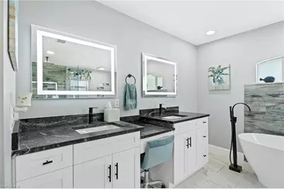 203 SE 14th Ct, Cape Coral, FL 33990 - Photo 13