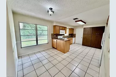706 E 3rd St, Lehigh Acres, FL 33936 - Photo 9