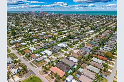 693 105th Ave N, Naples, FL 34108 - Photo 13