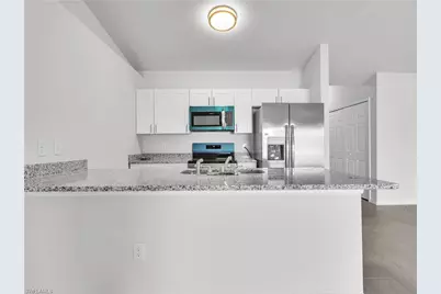4620 SW 8th Ct, Cape Coral, FL 33914 - Photo 3