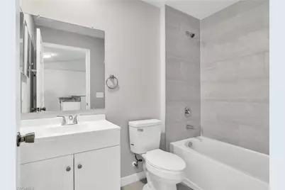 4620 SW 8th Ct, Cape Coral, FL 33914 - Photo 5