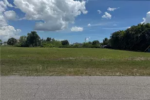 2756 NW 4th St, Cape Coral, FL 33993 - Photo 1