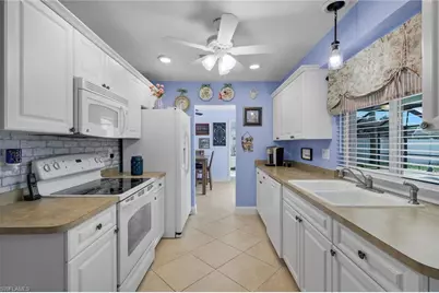 3320 SW 6th Ave, Cape Coral, FL 33914 - Photo 9
