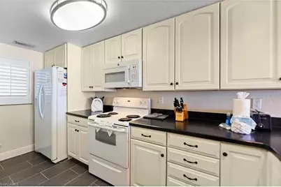 6400 Estero Blvd #301, Fort Myers Beach, FL 33931 - Photo 7