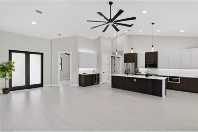 819 SW 16th Ter, Cape Coral, FL 33991 - Photo 11