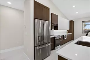819 SW 16th Terrace, Cape Coral, FL 33991 - Photo 13