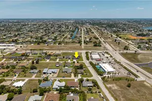 819 SW 16th Terrace, Cape Coral, FL 33991 - Photo 3