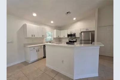 841 Calumet St E, Lehigh Acres, FL 33974 - Photo 5