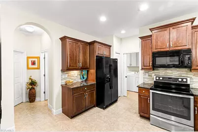 10482 Materita Dr, Fort Myers, FL 33913 - Photo 9
