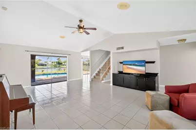 609 SE 21st St, Cape Coral, FL 33990 - Photo 5