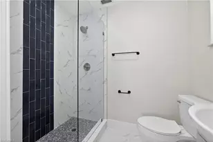 2300 Crystal Dr, Fort Myers, FL 33907 - Photo 23