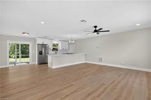 2300 Crystal Dr, Fort Myers, FL 33907 - Photo 9