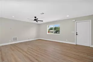2300 Crystal Dr, Fort Myers, FL 33907 - Photo 11