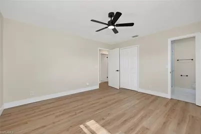 2300 Crystal Dr, Fort Myers, FL 33907 - Photo 21