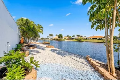 920 E Archer Pkwy, Cape Coral, FL 33904 - Photo 3