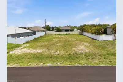 4215 SW 9th Pl, Cape Coral, FL 33914 - Photo 3