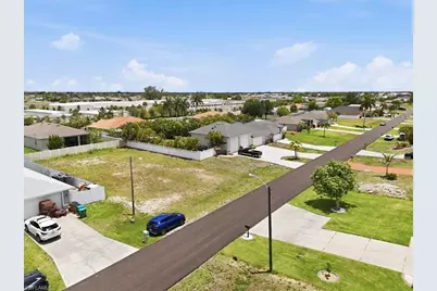4215 SW 9th Pl, Cape Coral, FL 33914 - Photo 9