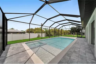 3532 Country Club Blvd, Cape Coral, FL 33904 - Photo 3
