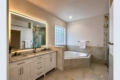 1118 SE 16th Ter, Cape Coral, FL 33990 - Photo 15