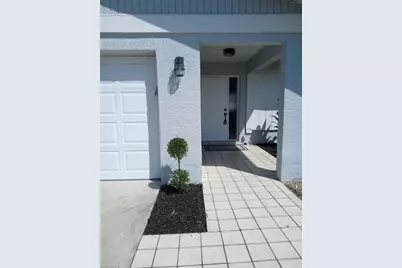 159 SE Santa Barbara Pl, Cape Coral, FL 33990 - Photo 15