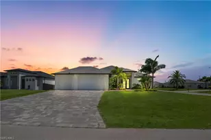 2728 SW 4th Ln, Cape Coral, FL 33991 - Photo 9