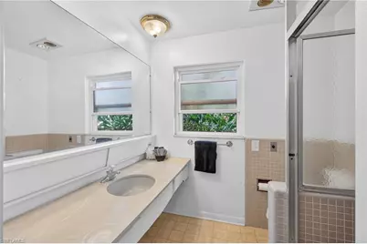 1146 SE 35th Ter, Cape Coral, FL 33904 - Photo 17