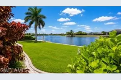 420 NE 9th St, Cape Coral, FL 33909 - Photo 5