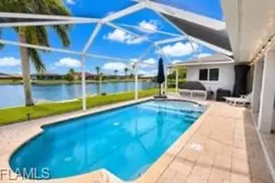 420 NE 9th St, Cape Coral, FL 33909 - Photo 7