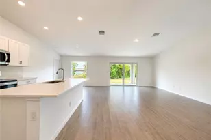 2925 NE 6th Ave, Cape Coral, FL 33909 - Photo 5