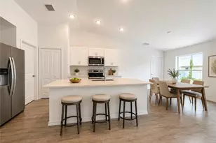 2925 NE 6th Ave, Cape Coral, FL 33909 - Photo 13