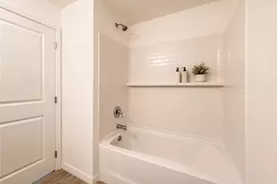 2925 NE 6th Ave, Cape Coral, FL 33909 - Photo 23