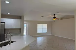 3527 NE 19th Pl, Cape Coral, FL 33909 - Photo 7