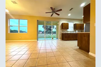 117 Shadow Lakes Dr, Lehigh Acres, FL 33974 - Photo 15