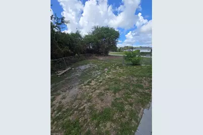 902 Adeline Ave, Lehigh Acres, FL 33971 - Photo 17