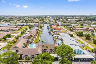 3935 Country Club Blvd, Cape Coral, FL 33904 - Photo 23