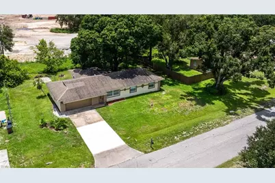 2319 Barcelona Ave, Fort Myers, FL 33905 - Photo 3