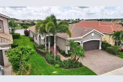 11689 Kati Falls Ln, Fort Myers, FL 33913 - Photo 3